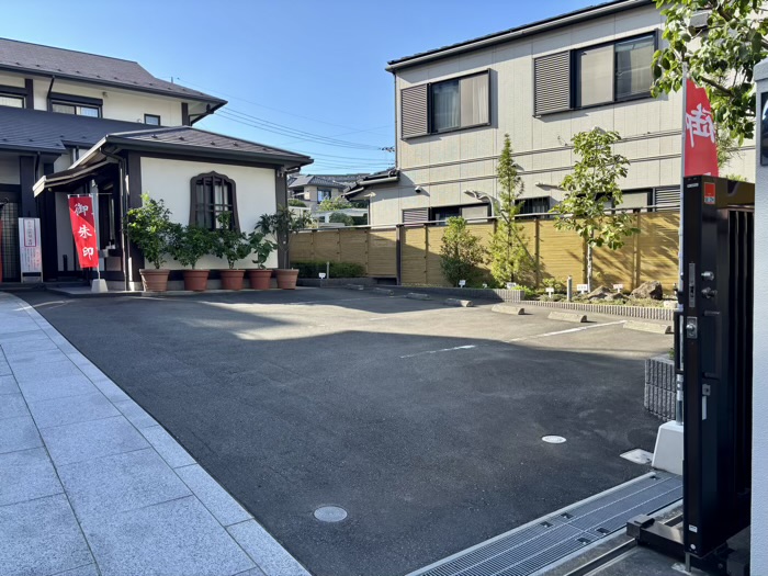上大岡　佛願寺 横浜本院　駐車場