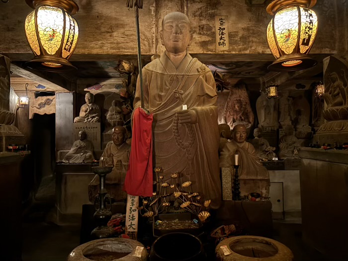 世田谷　二子玉川　寶泉山 玉眞院（玉川大師）　地下霊場（地下仏殿）