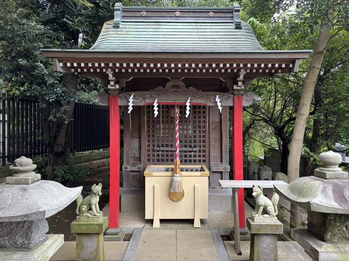 世田谷区　二子玉川　瀬田玉川神社　境内社・稲荷神社