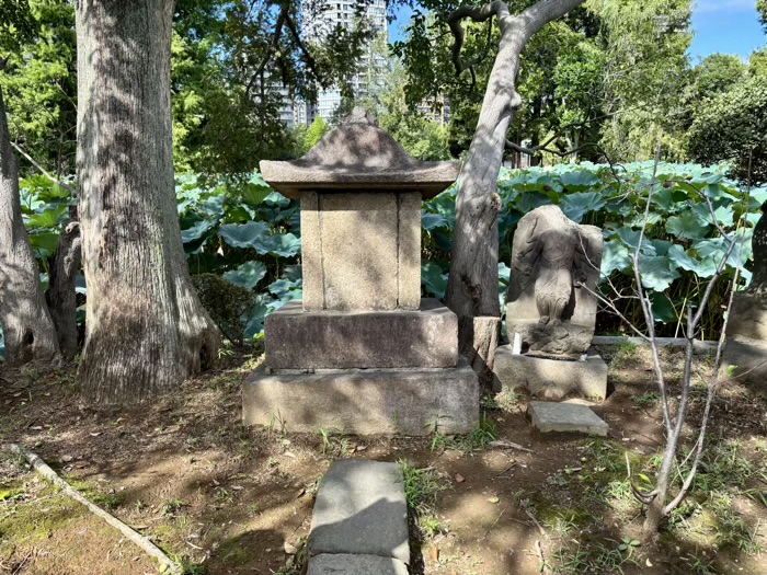 東京　上野　寛永寺　不忍池辯天堂　聖天島