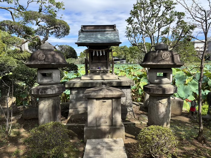 上野　不忍池弁天堂　聖天島