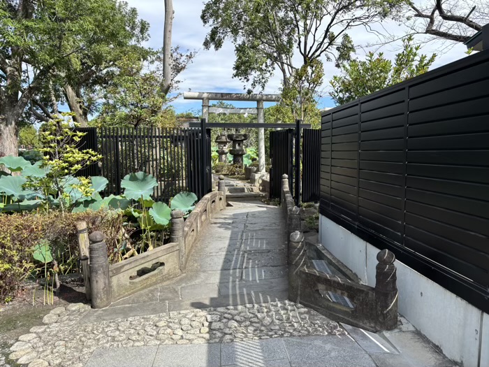 東京　上野　寛永寺　不忍池辯天堂　聖天島