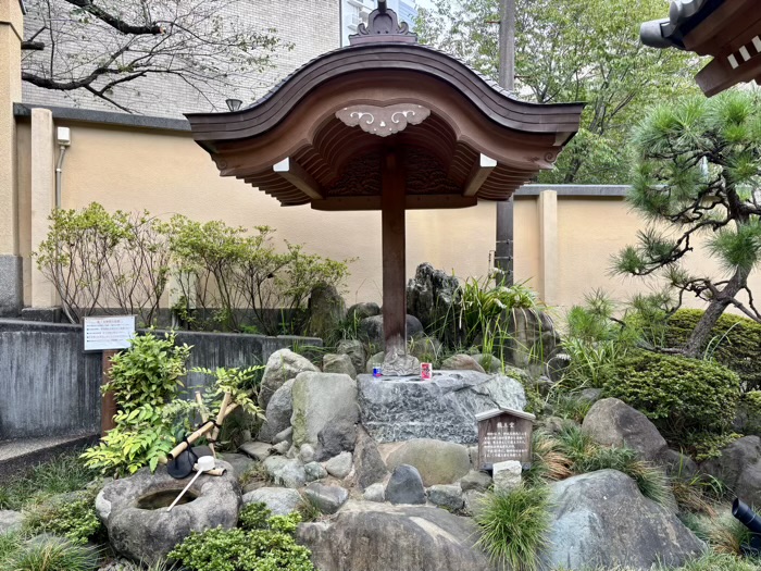 港区　心光院　龍王堂