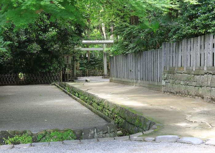 鎌倉　鶴岡八幡宮　祖霊社