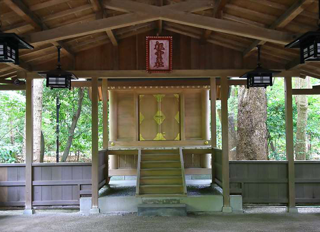 鎌倉　鶴岡八幡宮　祖霊社