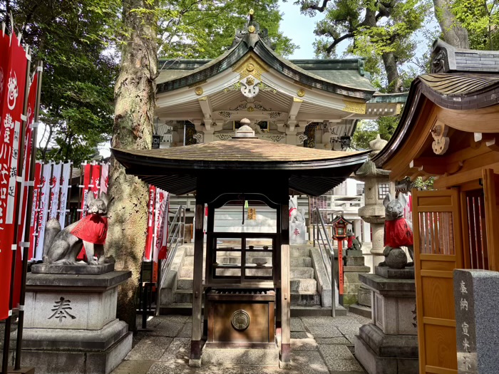 赤坂　豊川稲荷東京別院　奥の院　お供え物