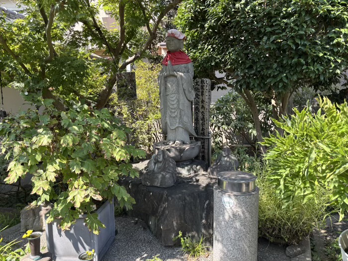 大和　常泉寺　交通安全緑光地蔵