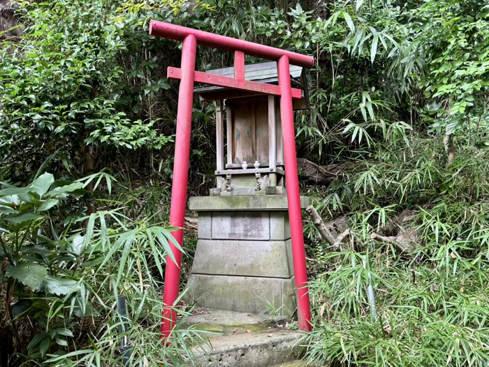 新羽 西方寺 お稲荷様