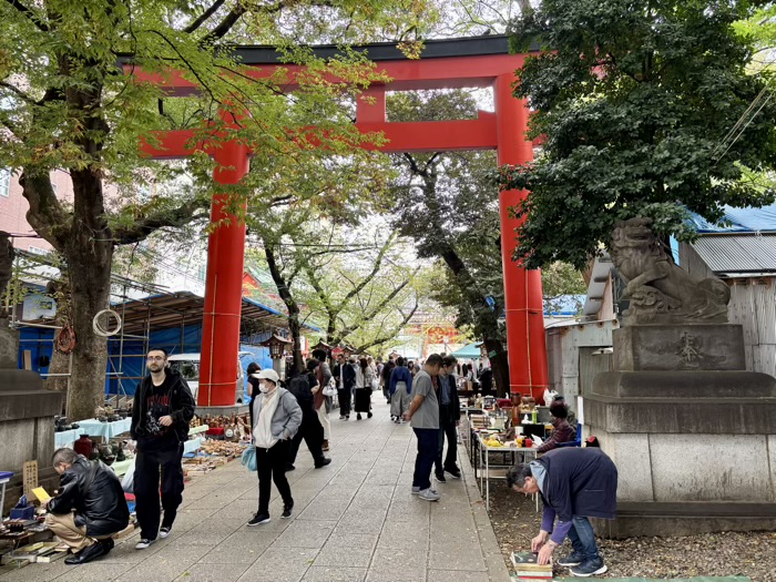 新宿 花園神社 青空骨董市