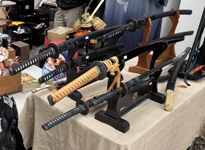 新宿 花園神社 青空骨董市