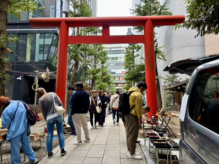 新宿 花園神社 青空骨董市