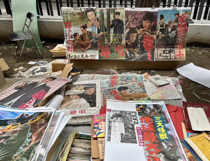 新宿 花園神社 青空骨董市