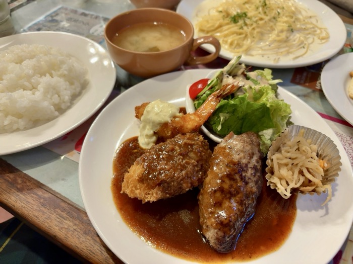 入谷　レストラン・喫茶「トロント」　ランチメニュー