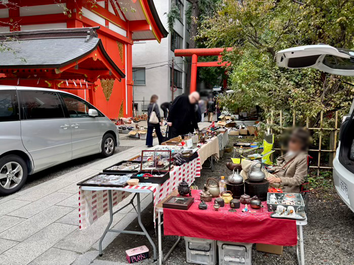 新宿 花園神社 青空骨董市