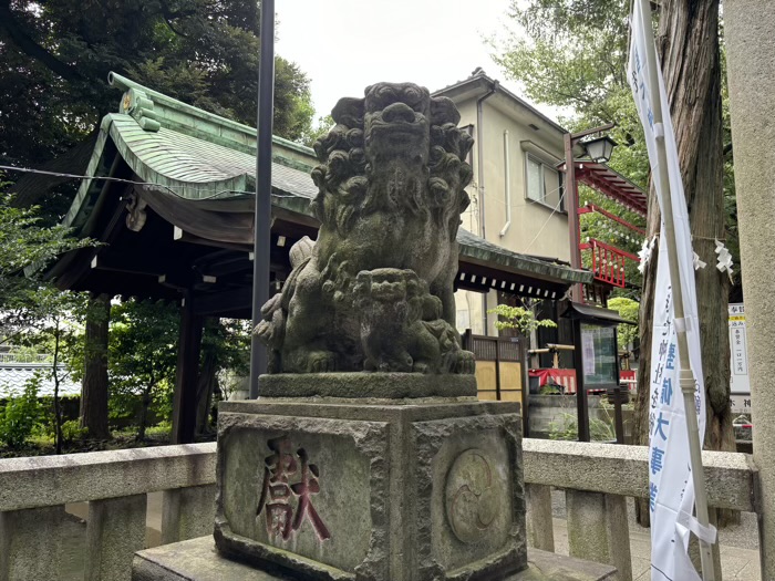 大崎　居木神社　子守り犬の狛犬