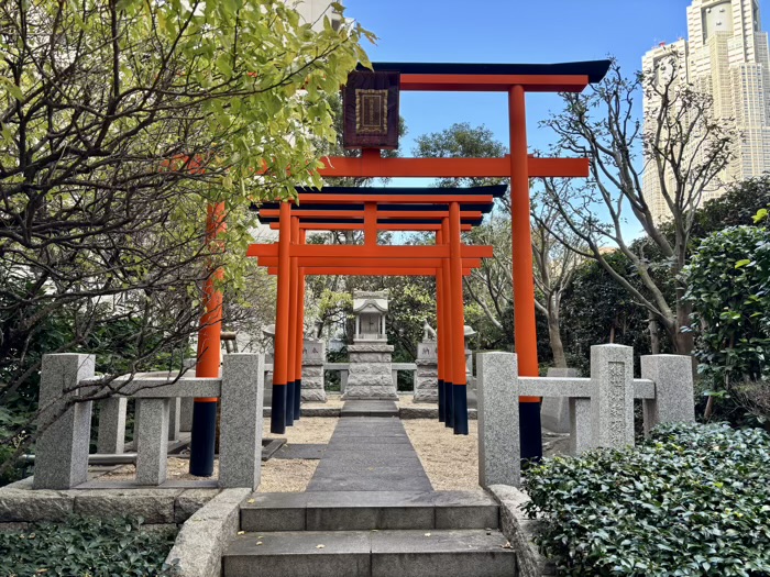 新宿 銀世界稲荷神社