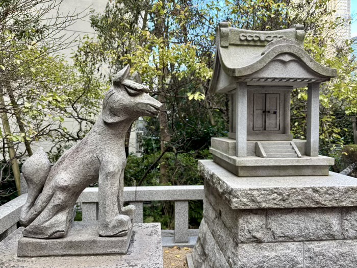 新宿 銀世界稲荷神社