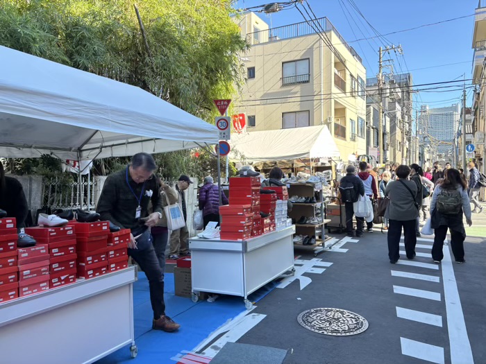玉姫稲荷神社　靴のめぐみ祭り市（靴まつり市）