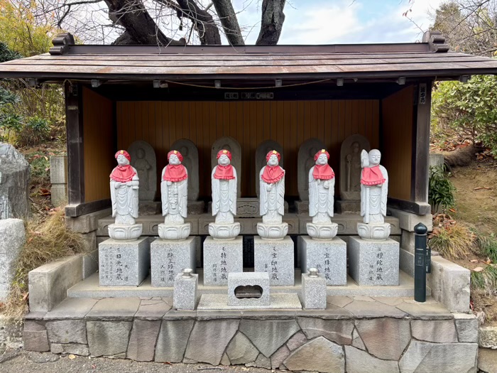 高田 興禅寺 六地蔵尊