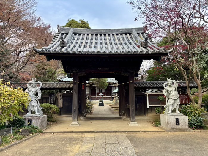 高田 興禅寺 山門