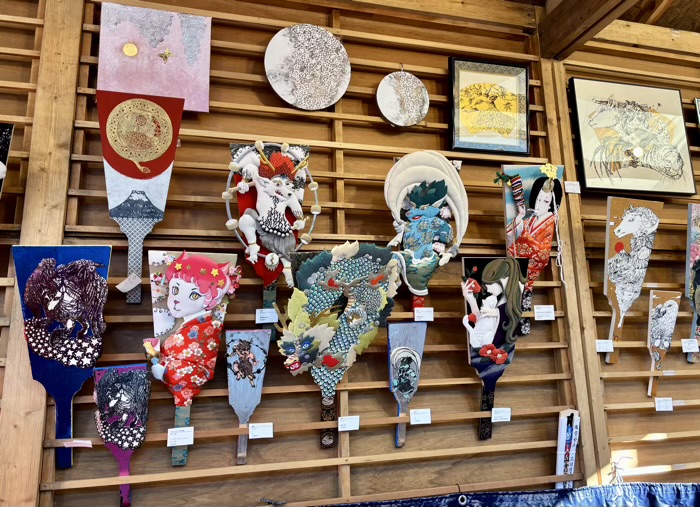 浅草寺 納めの観音ご縁日「羽子板市」