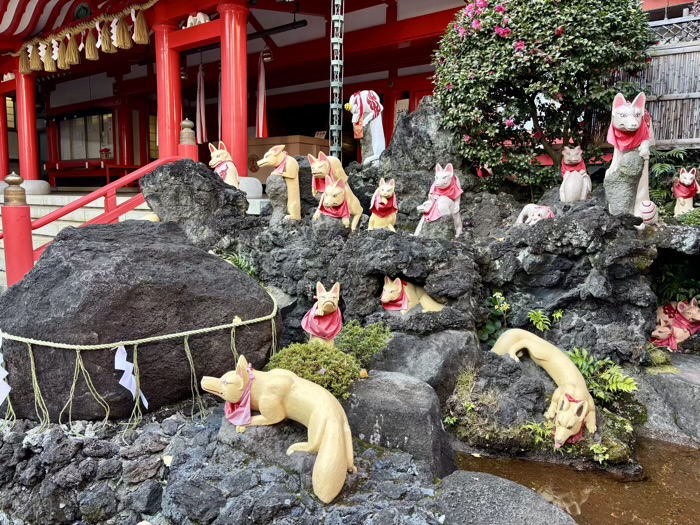 川崎市 京濱伏見稲荷神社 神狐像