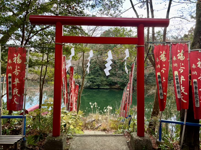 秦野　福寿弁財天社