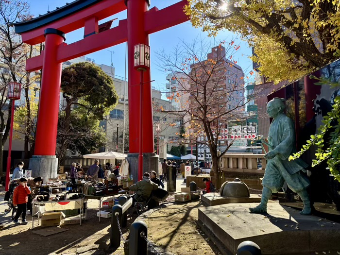 江東区　門前仲町　富岡八幡宮（深川八幡）　骨董市