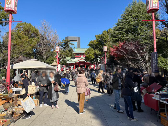 江東区　門前仲町　富岡八幡宮（深川八幡）　骨董市