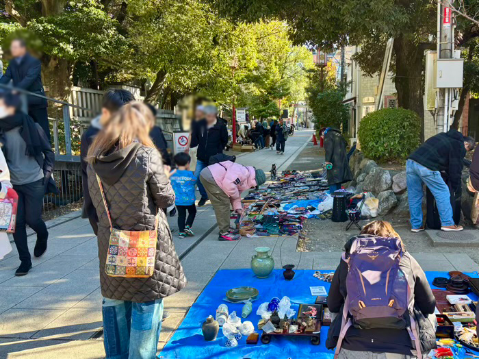 江東区　門前仲町　富岡八幡宮（深川八幡）　骨董市