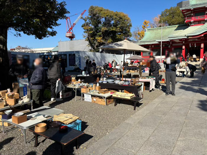 江東区　門前仲町　富岡八幡宮（深川八幡）　骨董市