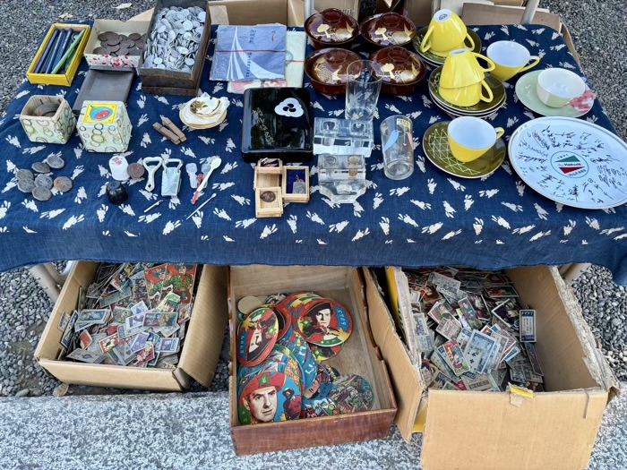 江東区　門前仲町　富岡八幡宮（深川八幡）　骨董市