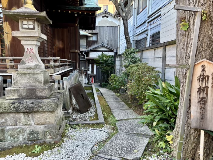 港区　幸稲荷神社　社務所