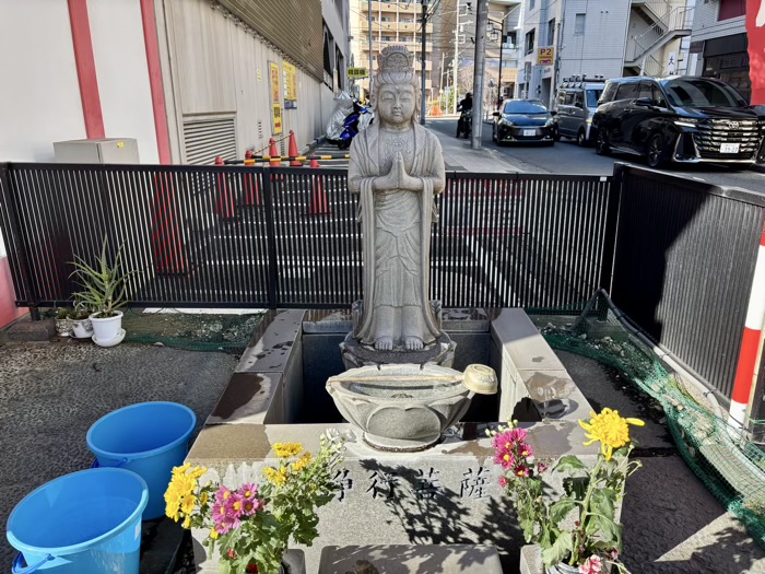 横浜　長者町　清正公堂　病よけの浄行菩薩像