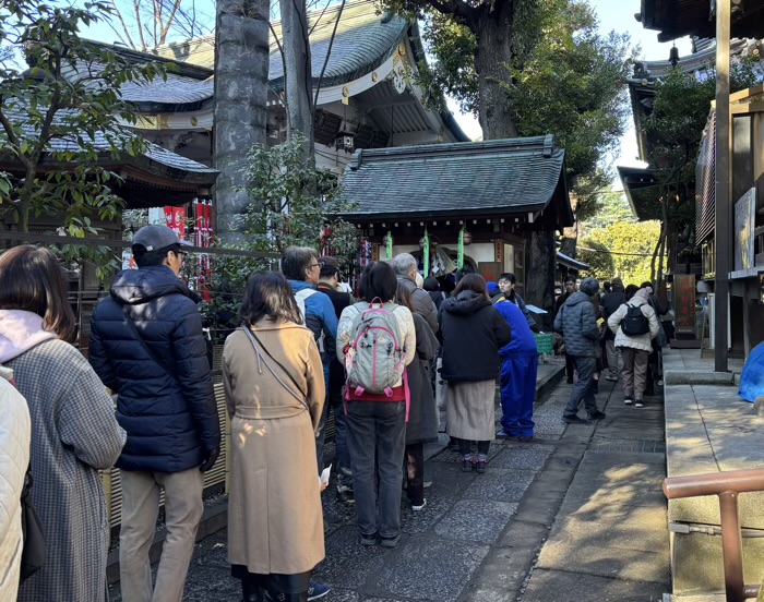 赤坂　豊川稲荷東京別院　初詣　混雑状況