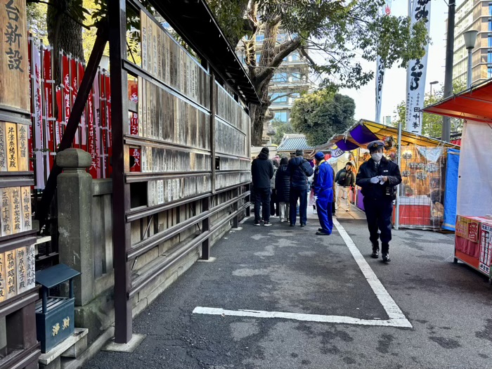赤坂　豊川稲荷東京別院　初詣　混雑状況