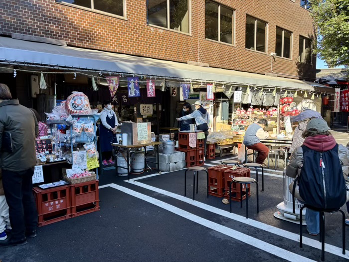 赤坂　豊川稲荷東京別院　初詣　茶屋（売店）・駐車場