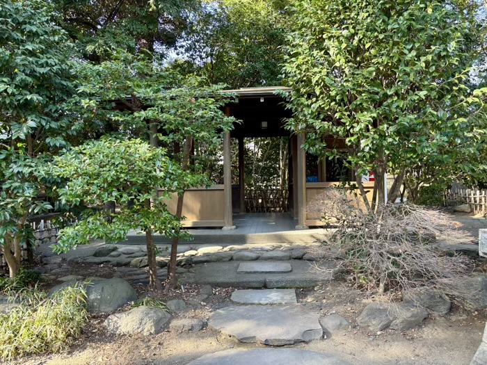平塚　前鳥神社　休憩所