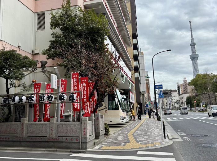 浅草 常盤堂雷おこし本舗 雷5656会館 道引長太郎地蔵尊