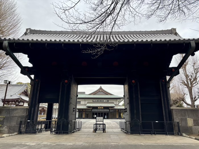 上野 東叡山寛永寺開山堂(両大師) 寛永寺本坊の表門(黒門)