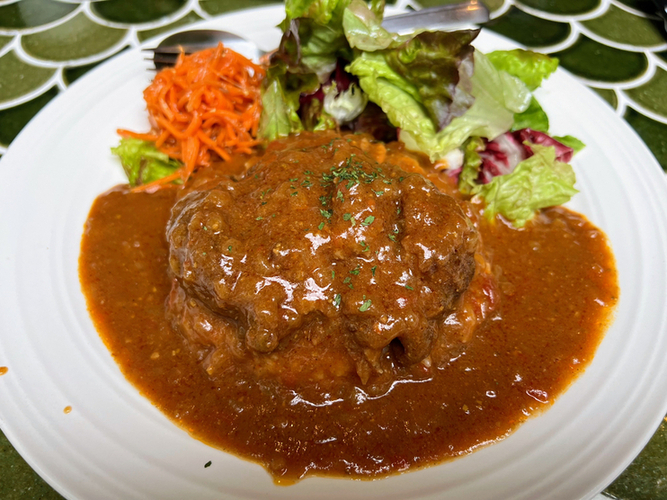 靖国神社　アティックルーム靖國外苑 cafe&dining