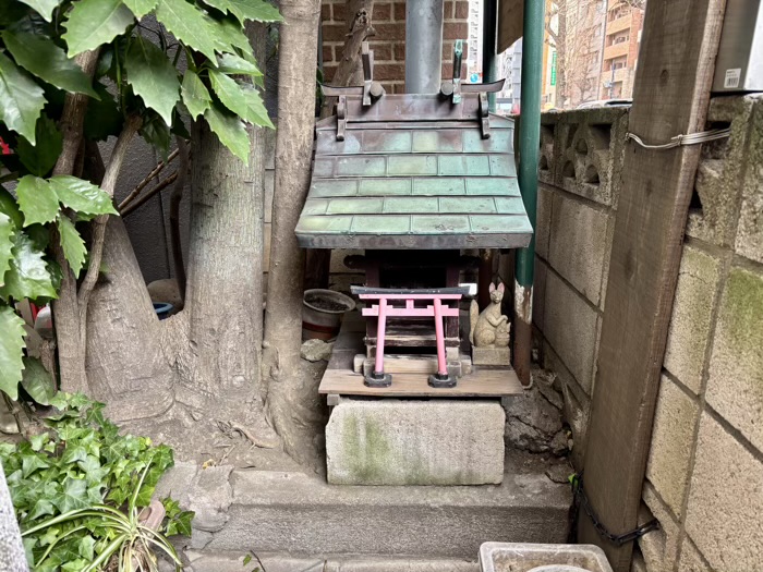 台東区　浅草駒形諏訪神社　稲荷社