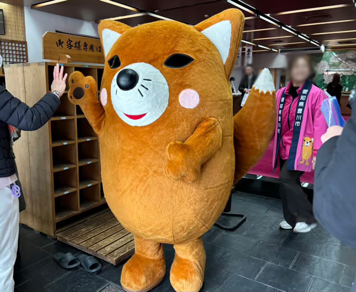 赤坂 豊川稲荷東京別院 初午祭 ご当地キャラ「いなりん」