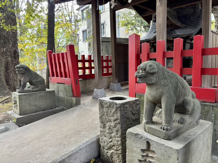 港区　赤坂氷川神社　山口稲荷神社