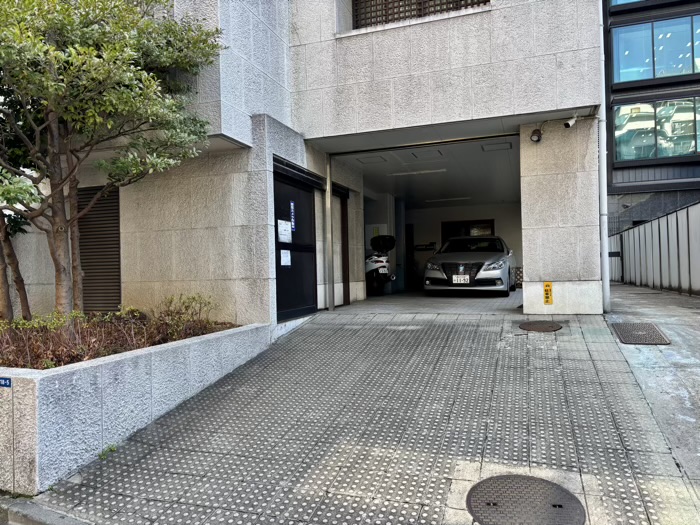 港区六本木　出雲大社東京分祠　駐車場