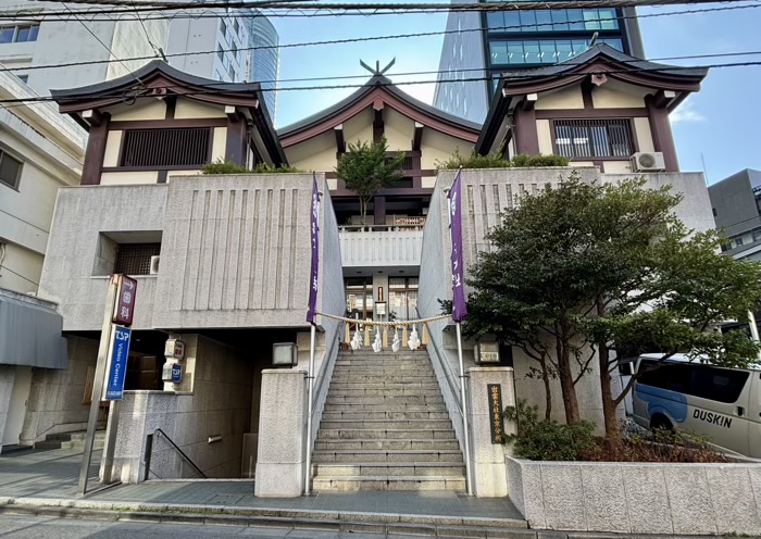 港区六本木　出雲大社東京分祠