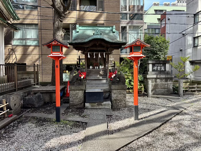 日本橋　銀杏八幡宮　銀杏稲荷神社