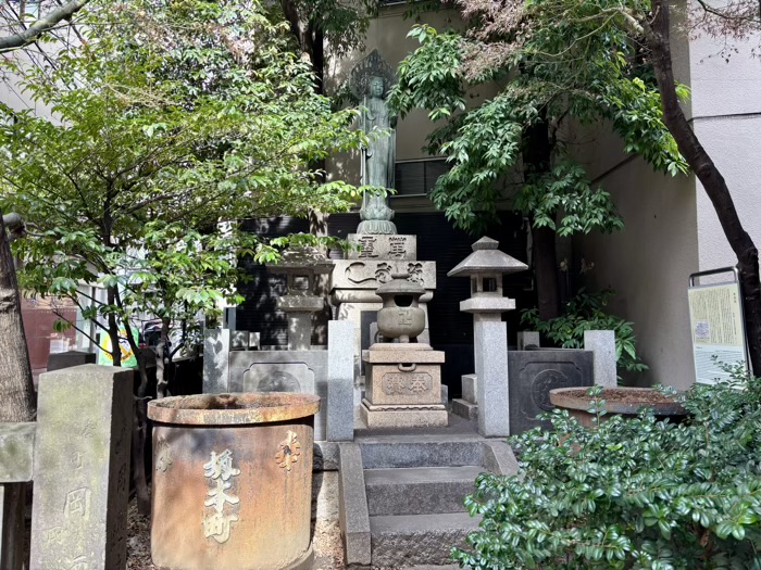 茅場町　智泉院