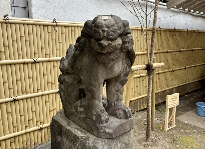 浅草橋　銀杏岡八幡神社
