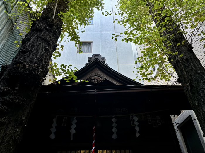 上野 箭弓稲荷神社